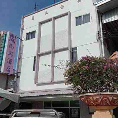 OYO 90089 N H Inn Hotel Exterior