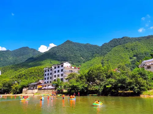 Jingxian Yueliangwan Dongqing Kezhan -  อินน์