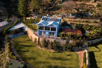 Dolphin Boutique Hotel & Restaurant Hotels in 