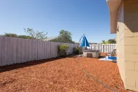 Sleeps 6 Hot Tub Fenced Yard Cozy Chic Hotels in Odessa