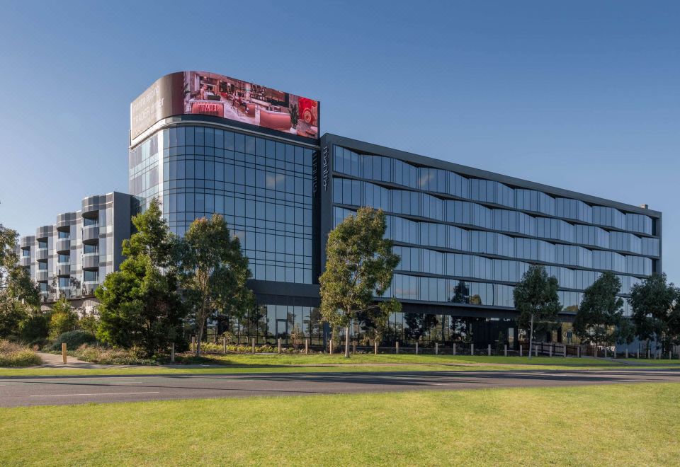 Mantra Epping Over view