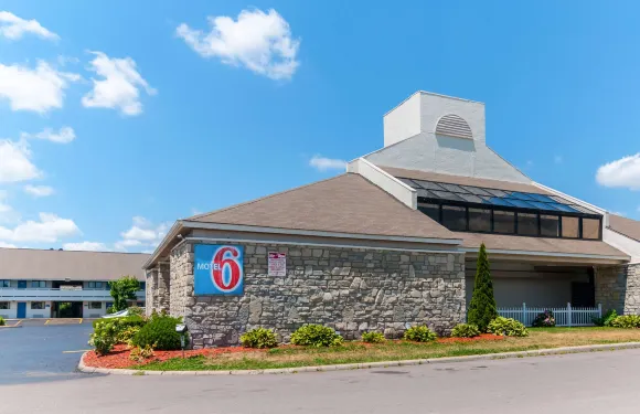 紹斯蓋特底特律6號汽車旅館