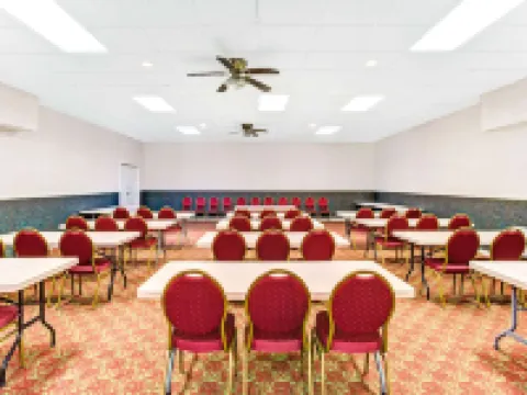 Ramada by Wyndham Murfreesboro Hotels in Murfreesboro