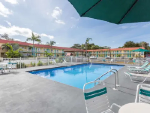 Super 8 by Wyndham Sarasota Near Siesta Key Hotels in Sarasota