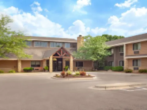 AmericInn by Wyndham Mankato Event Center マンケートーのホテル