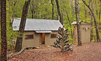 Secluded Tallassee Cabin w/ Fire Pit & Porch!