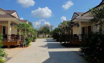 Sombat Resort