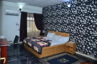 Aldgate Congress Hotel