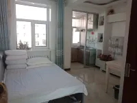 Xiaoqingjiatingbinguan - غرفة مطلة على الجبل