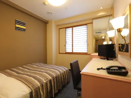 Ekimae Fuji Grand Hotel Отели рядом со станцией JR Niitsuru station