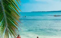 Mutiara Carita Cottages - Beach