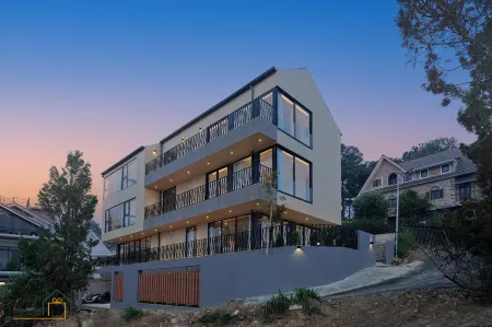 The Present House Da Lat Отели рядом с достопримечательностью «Công viên Trung tâm Thành phố Mới Bình Dương»