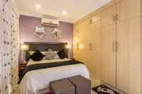 Room-Ezulwini Guest House - Queen Room w - Pensions