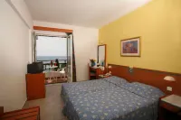 Hotel Glicorisa Beach