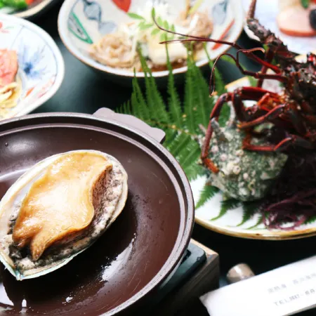 Yadokari a Hot-Spring Inn Featuring Local Seafood Cuisine Отели рядом со станцией JR Ajiro Station