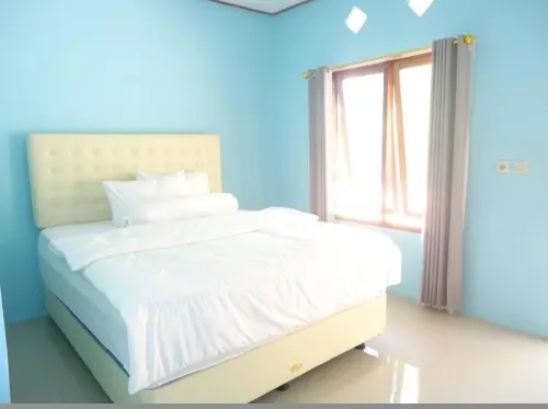 Riung Lalong Terong Guest House Các khách sạn ở Central Benteng