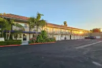 Travelodge by Wyndham Fullerton Near Anaheim Các khách sạn ở Fullerton