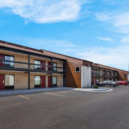 Econo Lodge Madison Airport