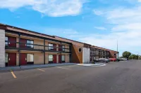 Econo Lodge Madison Airport Hotels in Madison County