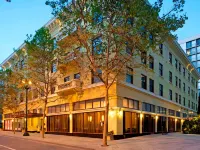 Four Points by Sheraton San Jose Downtown Отели рядом с достопримечательностью «Спортивный комплекс «SAP-центр»»