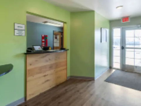 Extended Stay America Select Suites - Atlanta - Alpharetta Hotels in Forsyth County