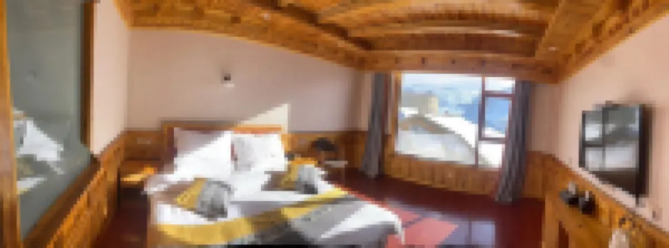 Tagong Grassland Tuoma Homestay