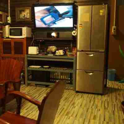 Chommuang Guest House Rooms
