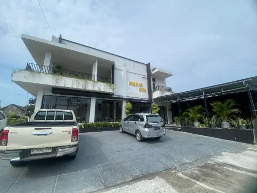Urbanview Hotel Medio Inn Palu by RedDoorz