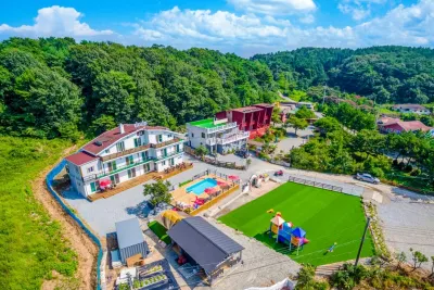 Taean (Anmyeondo) Dodo Pension 花地海水浴場附近的飯店