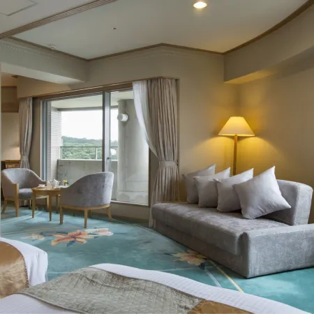 Shirahama Coganoi Resort&Spa Отели рядом с достопримечательностью «Рынок Тореторе»