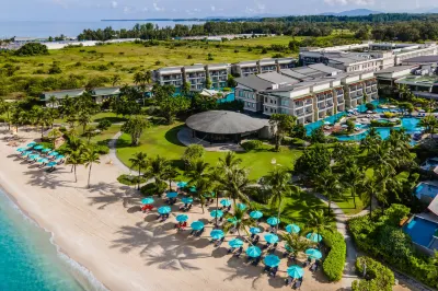 Le Meridien Khao Lak Resort & Spa Các khách sạn gần Wat Khok Khian
