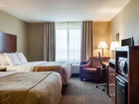 Comfort Inn & Suites Watford City Hotels in McKenzie County