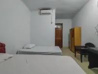 Fauziah Hotel Syariah Kendari فنادق في Mandonga