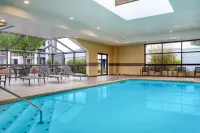 Courtyard Columbus Worthington - piscine