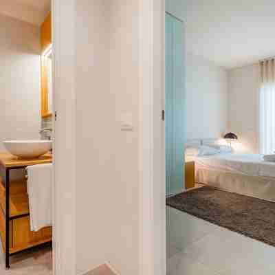 Marina Apartment 100m from Sea - Happy Rentals Rooms