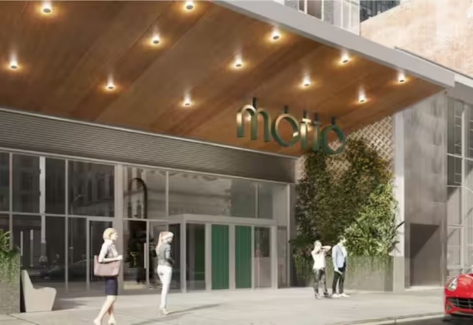 모토 바이 힐튼