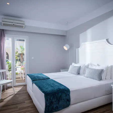 Mari Kristin Beach Hotel