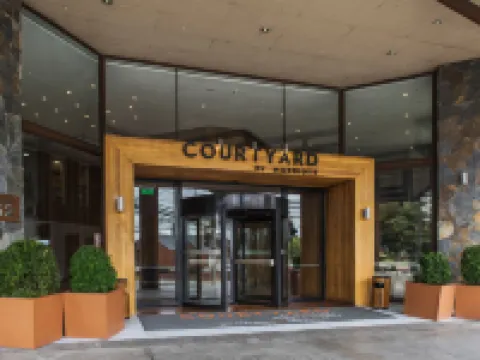 Courtyard Puerto Montt Hotels near Casona Cultural ex Banco Llanquihue