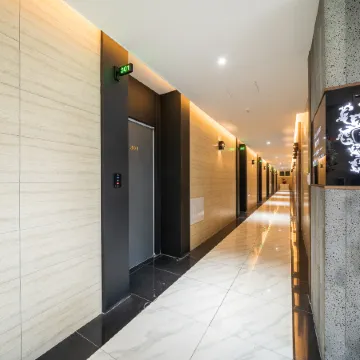 Yeosu Myeongpum Hotel Отели рядом с достопримечательностью «Маяк Хамель»