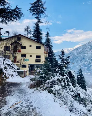 Hotel Snow Crest Residency Hotels in Naggar