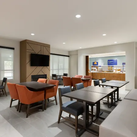 Holiday Inn Express Savannah Airport, an IHG Hotel
