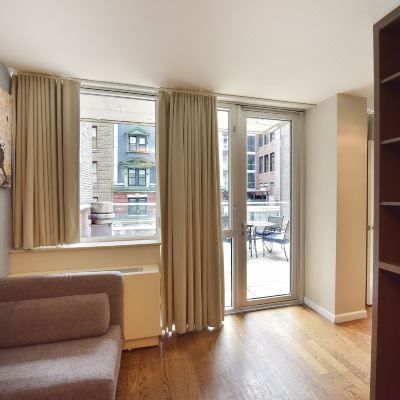 Queen Premier with Roofdeck Hotel 32 32 Promo Code