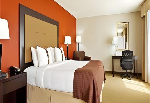 홀리데이 인 블루밍턴 이미지