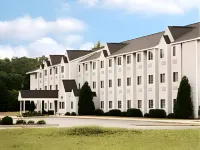 Microtel Inn & Suites by Wyndham Manistee Hotels in Manistee Township