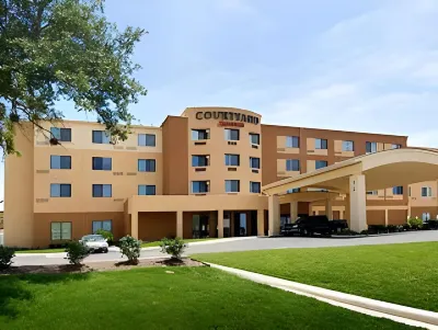 Courtyard San Antonio SeaWorld®/Lackland Hôtels à proximité de : Crown Meadows Neighborhood Park