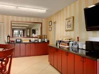 Super 8 by Wyndham Monroe West Hotels in West Monroe