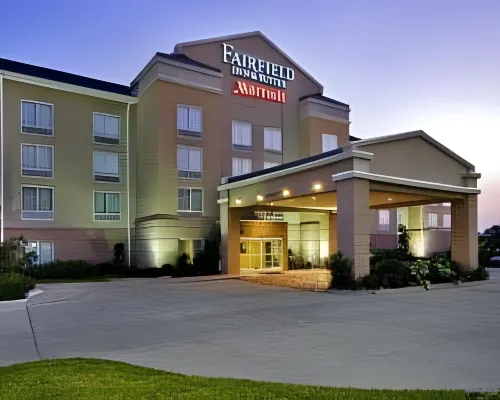 Fairfield Inn & Suites Marshall Hotels in Marshall