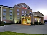 Fairfield Inn & Suites Marshall