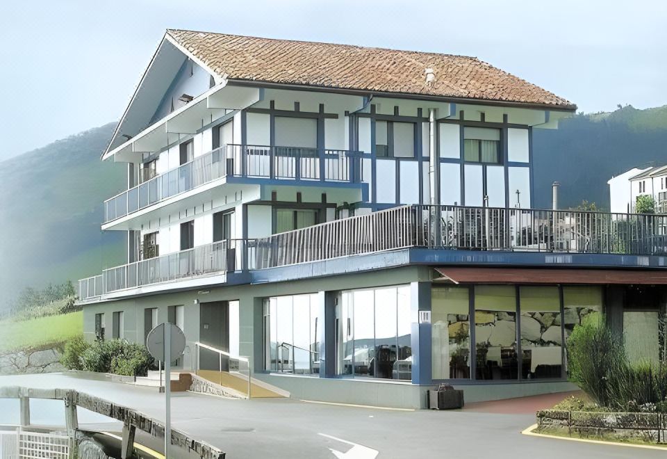 hotel overview picture