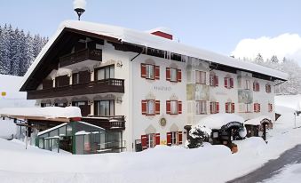 Aktivhotel & Gasthof Schmelz Ihr Wellness Hotel in Inzell Mit Hallenbad, Alpensauna & Dampfbad